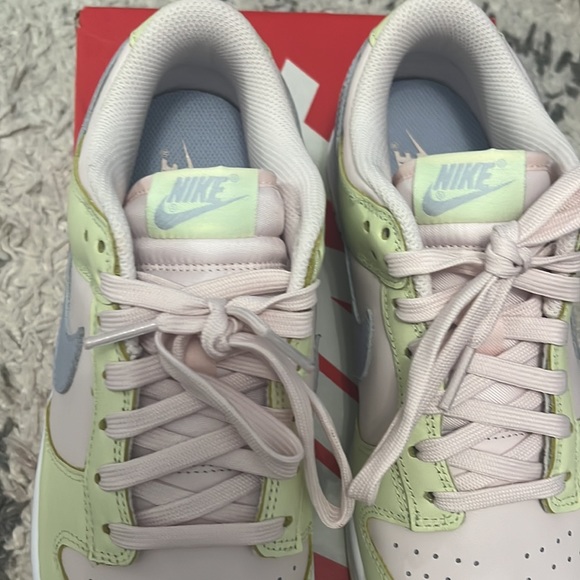 Nike Dunk - Picture 3 of 11